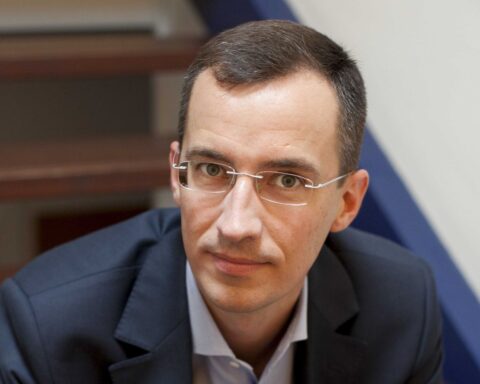 « Pierre-Édouard Stérin recommande d'augmenter le nombre de naissances de bébés d'origine européenne »