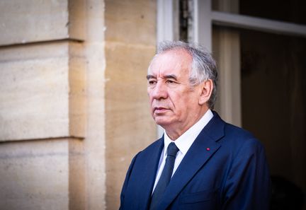 "Pourquoi François Bayrou a-t-il choisi l'été pour lancer sa chaîne YouTube dédiée au budget : un esprit plus libre"