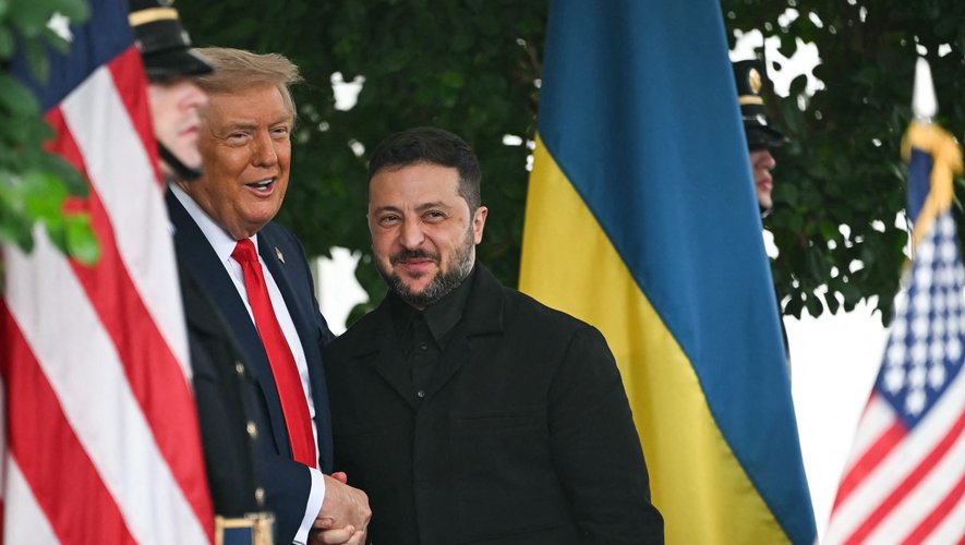 Poutine accepte de rencontrer Zelensky dans les deux semaines suivant une discussion avec Trump