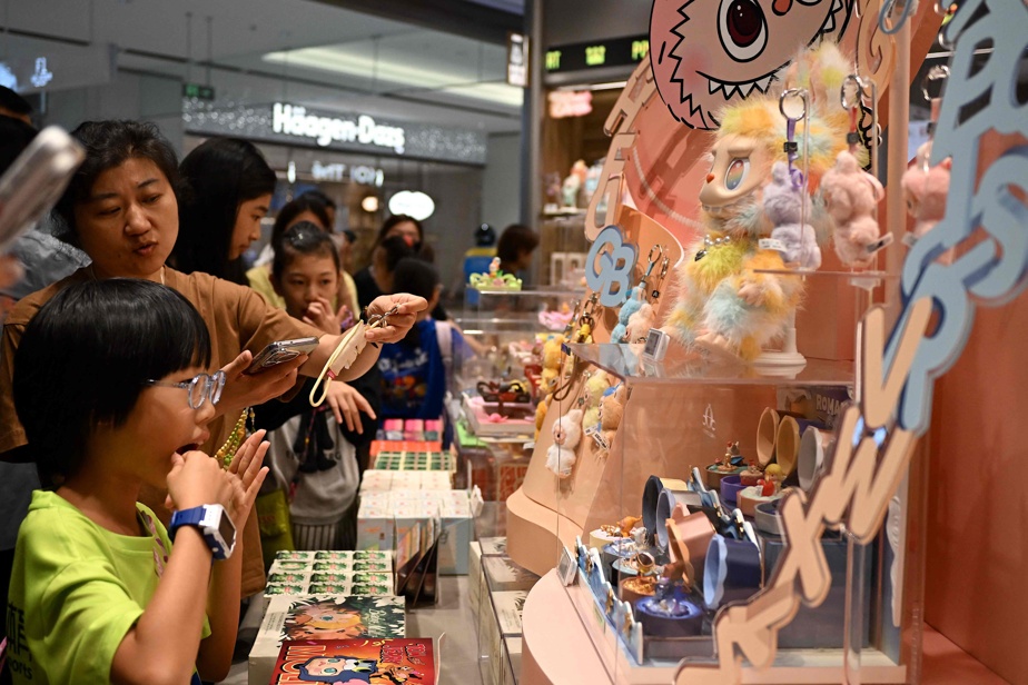 Ruée en Chine pour les nouvelles poupées Labubu, malgré la volatilité économique