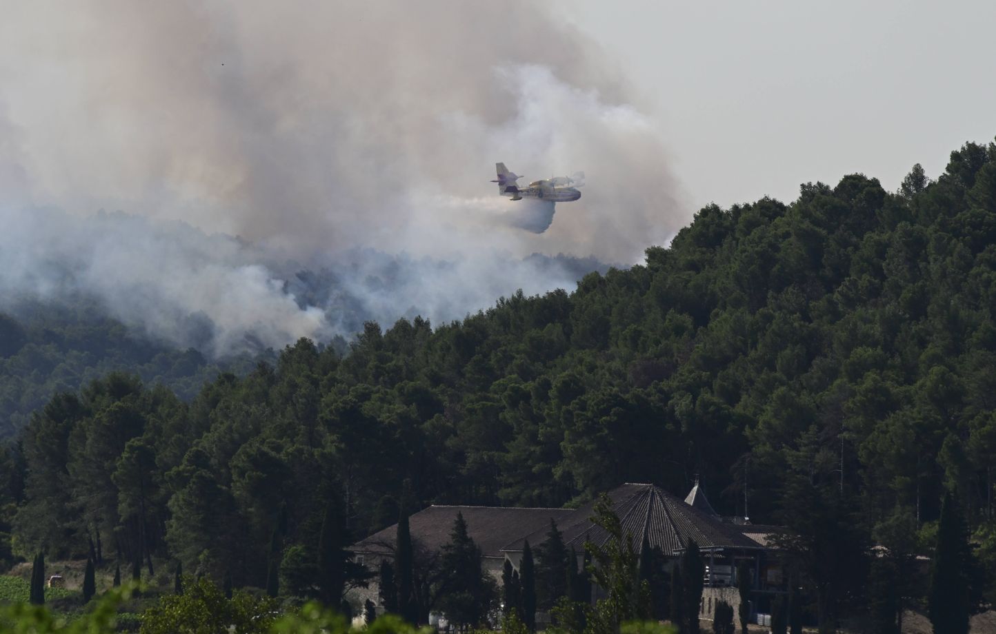 Six départements placés en vigilance rouge pour risque d’incendie dimanche en France