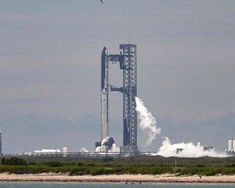 SpaceX annule le dixième vol de la fusée Starship en raison d'une fuite d'oxygène liquide