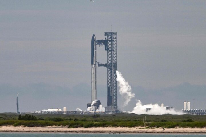 SpaceX annule le dixième vol de la fusée Starship en raison d'une fuite d'oxygène liquide