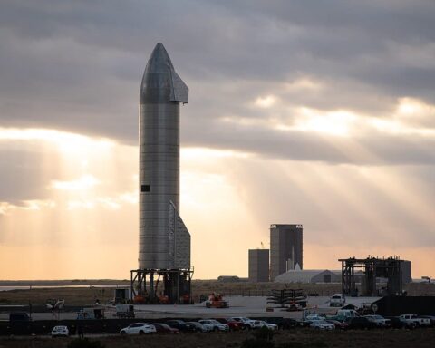SpaceX reporte le vol d’essai du Starship à la dernière minute.