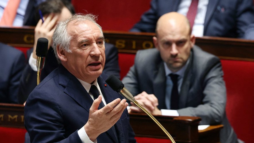 Suppression de deux jours fériés en 2026 : le gouvernement de François Bayrou anticipe une augmentation de 4,2 milliards d’euros de recettes fiscales.