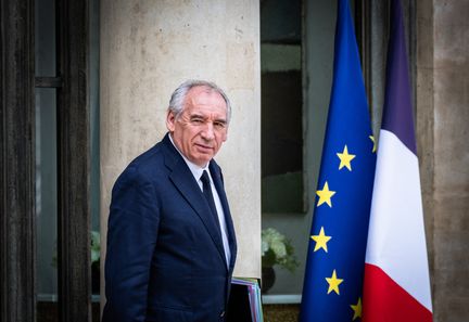Suppression de deux jours fériés : François Bayrou accorde un délai aux partenaires sociaux jusqu'au 30 septembre pour identifier des solutions.
