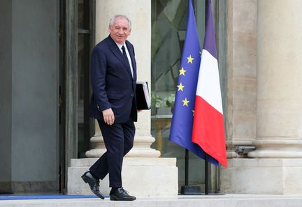 Suppression de deux jours fériés : François Bayrou reste déterminé face à l'opposition générale.