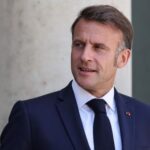 Tensions avec l'Algérie : Emmanuel Macron demande au gouvernement la suspension formelle de l'exemption de visa pour les voyageurs algériens.