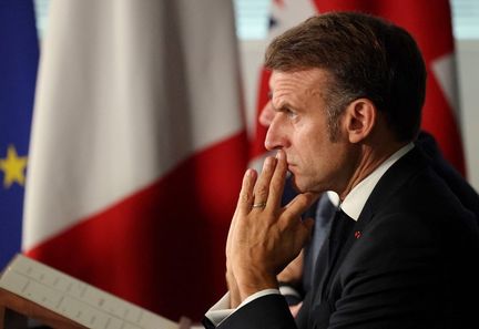 Tensions avec l'Algérie : Emmanuel Macron renforce sa position après avoir préconisé un dialogue apaisé.