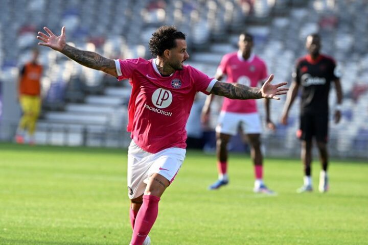 TFC : les Violets obtiennent un match nul en amical contre le FC Séville grâce à un objectif de la recrue Santiago Hidalgo dans les dernières minutes.