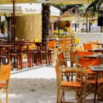 Un client dépense plus de 106 000 euros pour une soirée sur une plage privée à Cannes