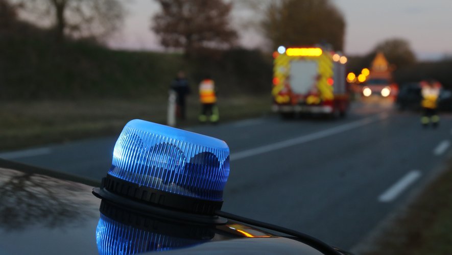 Un enfant d'un an et demi gravement blessé après avoir chuté d'une voiture en marche en Italie