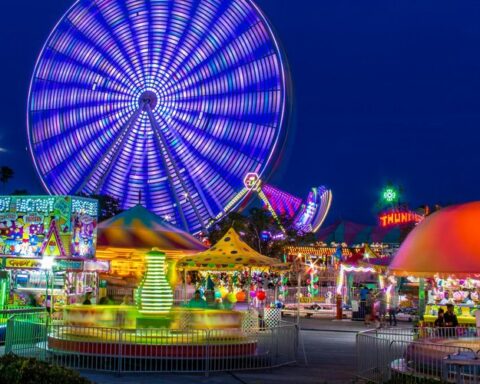 Un gérant de parc de loisirs placé en garde à vue pour discrimination envers 150 ados israéliens