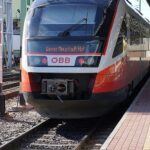 Un homme accroché à un train rapide autrichien est secouru par la police à Vienne