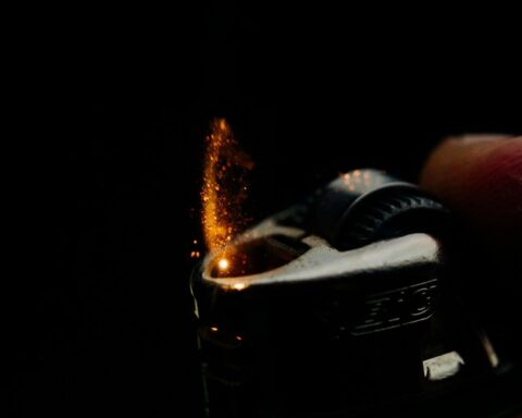 Un homme arrêté pour avoir déclenché un incendie en Occitanie avoue être également responsable de deux autres feux le même jour.