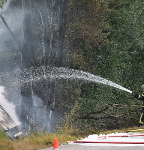 Un pompier décède en Castille-et-Léon alors que les incendies ravagent l'Espagne