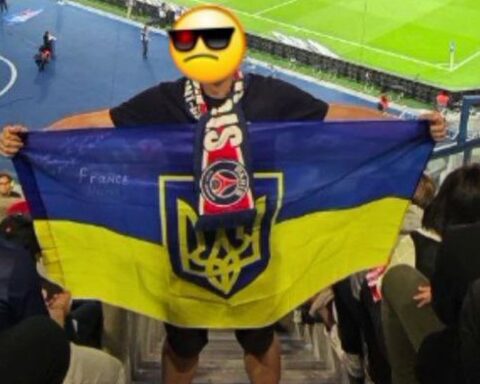 Un supporter ukrainien évincé du Parc des Princes après avoir brandi un drapeau national