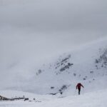 Une alpiniste russe coincée à 7 000 mètres d'altitude après une chute, son collègue italien meurt en tentant de la sauver