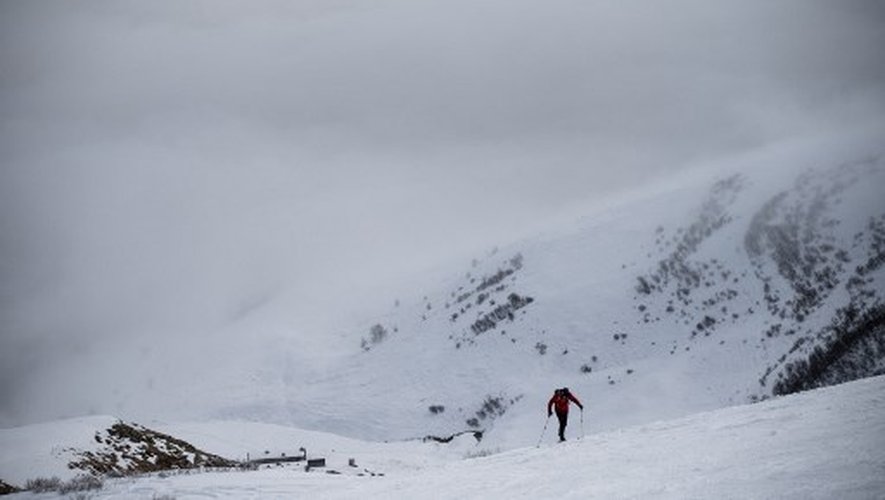 Une alpiniste russe coincée à 7 000 mètres d'altitude après une chute, son collègue italien meurt en tentant de la sauver