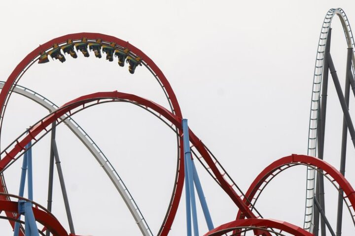 Une association de consommateurs poursuit Port Aventura et trois parcs pour interdiction de nourriture extérieure