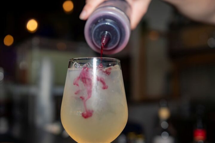 Une touriste canadienne perd la vue après avoir consommé de l'alcool frelaté à Bali