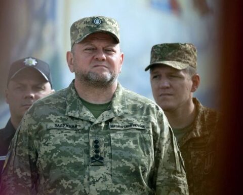 Valeri Zaloujny : ambassadeur et ancien commandant militaire, potentiel successeur de Zelensky en Ukraine