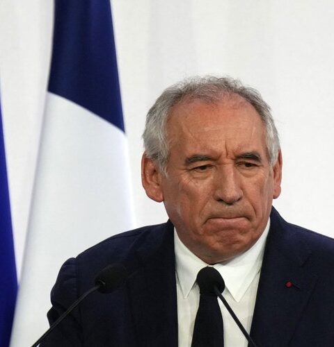 Vote de confiance : le départ de François Bayrou pourrait coûter 12 milliards d’euros à la France