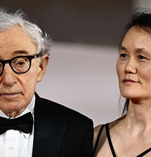 Woody Allen provoque la colère de l’Ukraine en participant à un festival à Moscou
