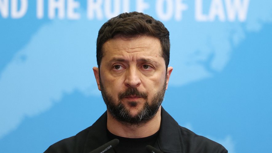 Zelensky en discussion avec Trump : quels enjeux pour l'Ukraine face à la Russie ?