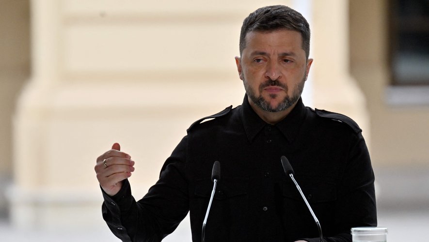 Zelensky insiste pour rencontrer Poutine, Moscou critique son "insistance" sur la démarche