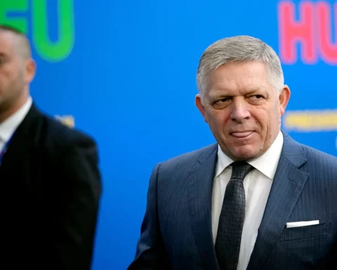 Fico menace de bloquer le 19e paquet de sanctions de l’UE contre la Russie