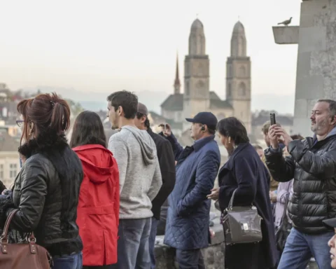 L’UE écarte pour l’instant l’interdiction totale des visas touristiques pour les Russes