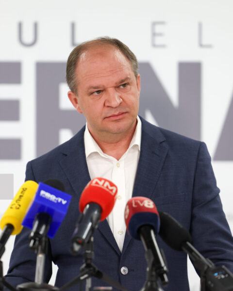 Le bloc « Alternativa » intensifie ses attaques contre le gouvernement pro-européen