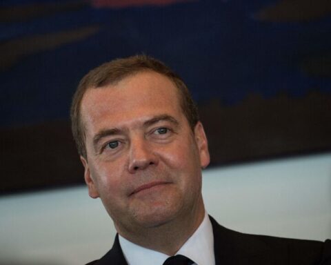 Medvedev accuse la Finlande de préparer une agression contre la Russie