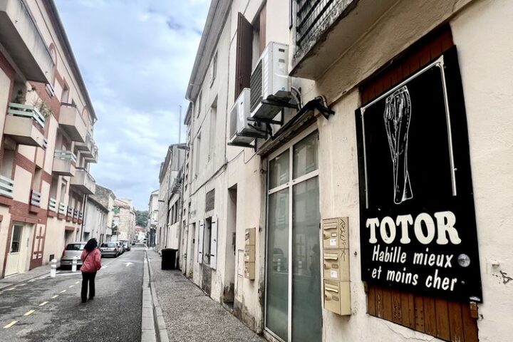 À Agen, le corps d'une femme de 74 ans retrouvé plusieurs mois après son décès, soulignant l'alarme sur l'isolement social