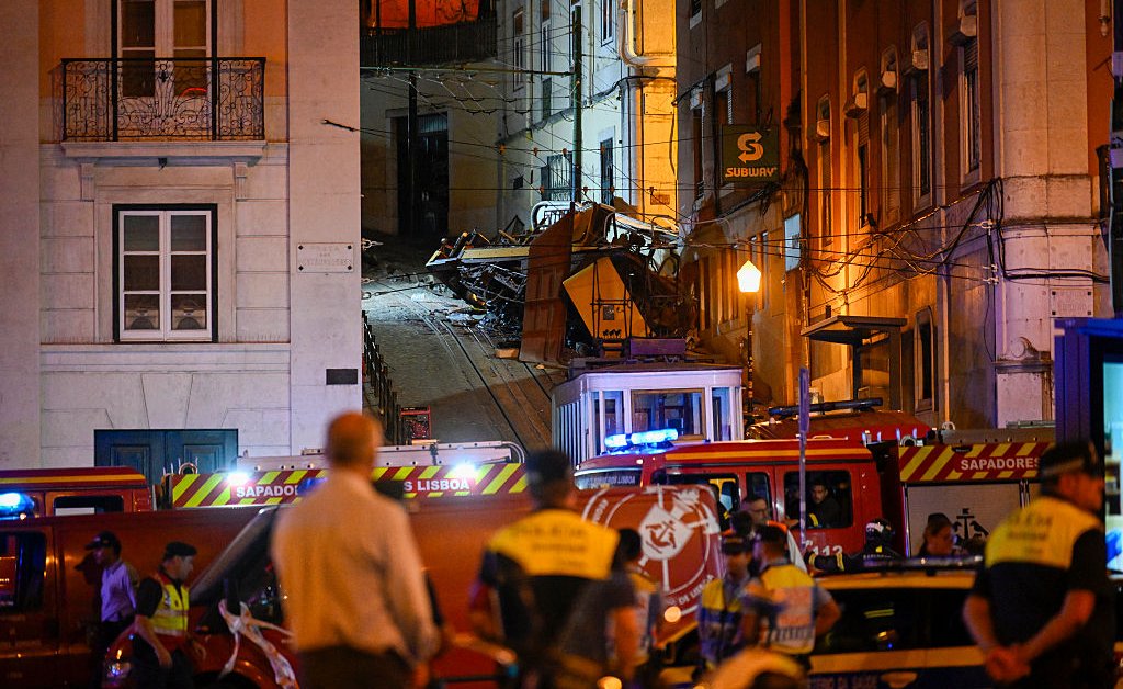 Accident du funiculaire de Lisbonne : 15 morts et 23 blessés, enquête en cours