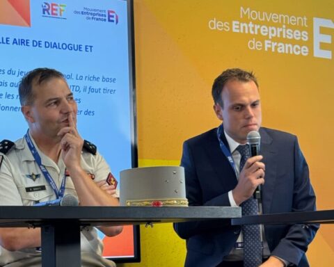 Armtek : une entreprise confrontée aux enjeux de la connexion entre l'armée et l'industrie.