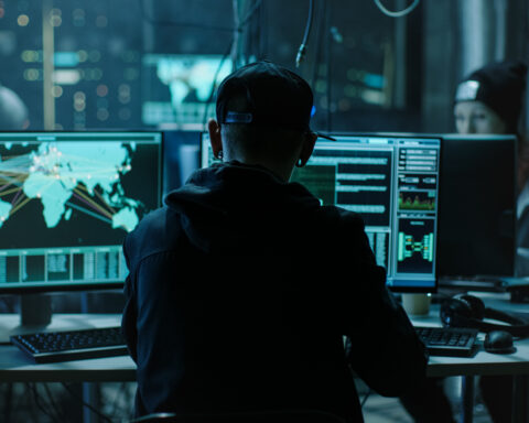 attaque DDoS massive ciblant les institutions finlandaises