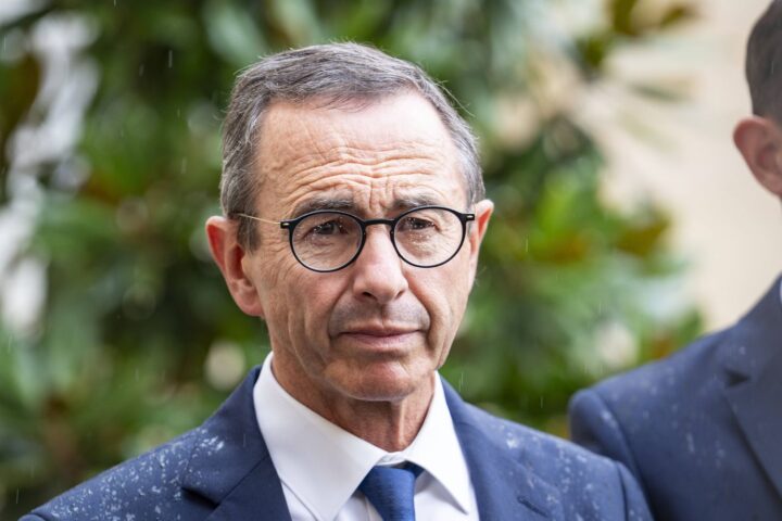 Bruno Retailleau rejette l'idée d'un Premier ministre socialiste à Matignon avant le vote de confiance