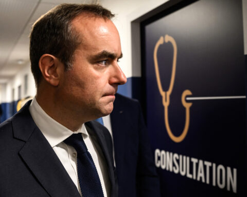Budget et gouvernement : Sébastien Lecornu face à des défis urgents après les manifestations