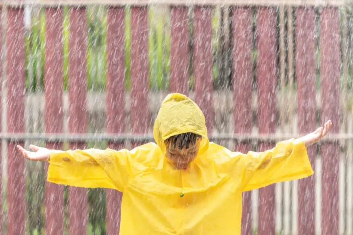 Choc pour les familles : la rentrée scolaire reportée en raison des pluies torrentielles dans le Sud.