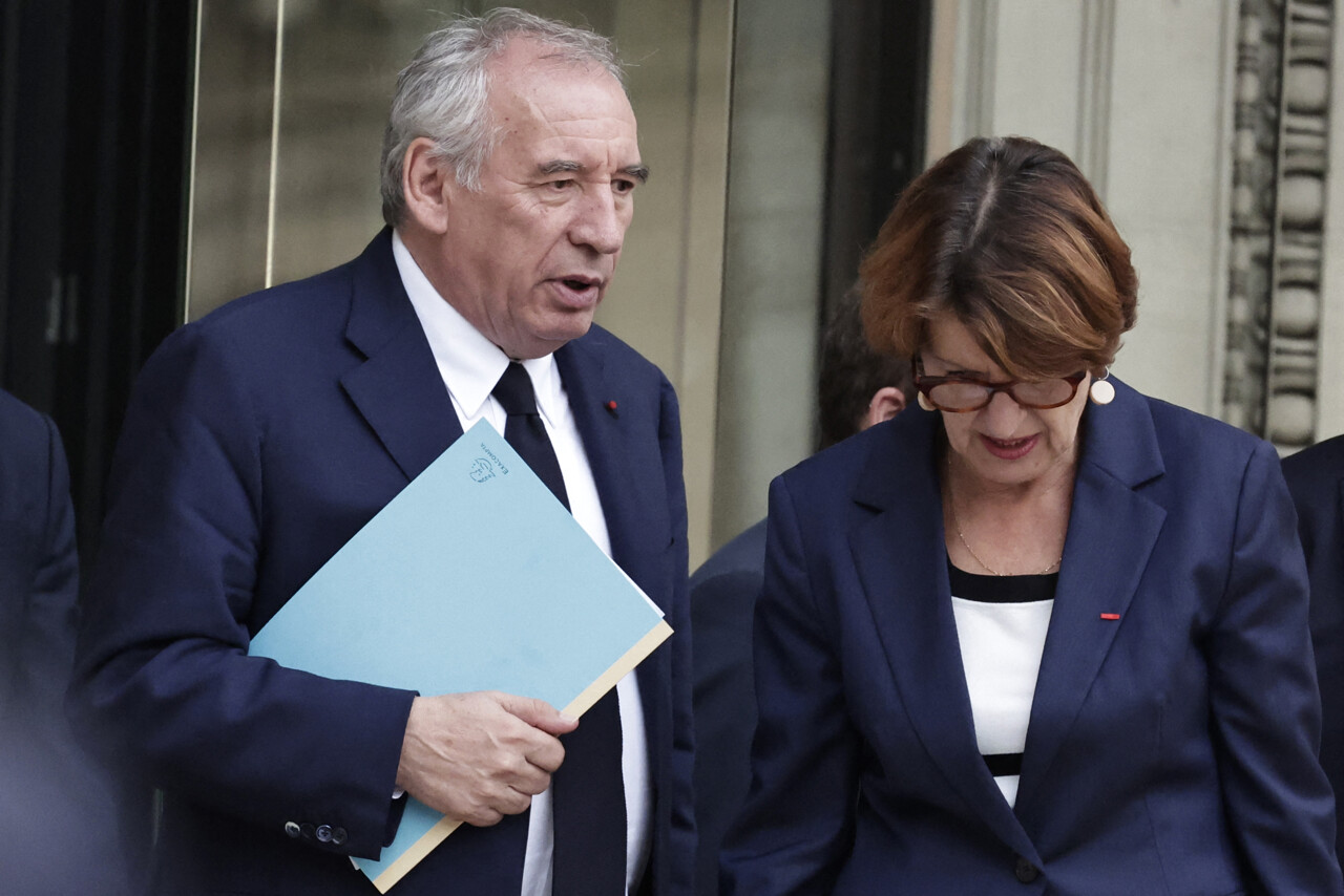 Démission de François Bayrou : la continuité du gouvernement pendant la transition à Matignon