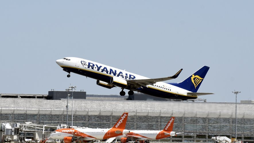 Des Britanniques perturbent un vol Ryanair entre Leeds et Alicante, arrêtés par la Guardia Civil à l'atterrissage