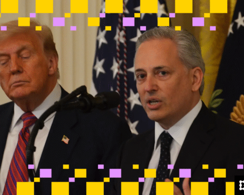 Des élus démocrates enquêtent sur le statut de David Sacks, conseiller crypto de Trump