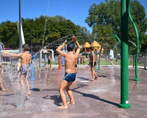 Des pics de chaleur records en septembre touchent la France, avec des températures jusqu'à 35 °C