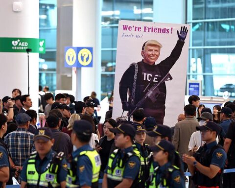 Des travailleurs sud-coréens détenus s’interrogent sur leur retour aux États-Unis après un raid d'ICE