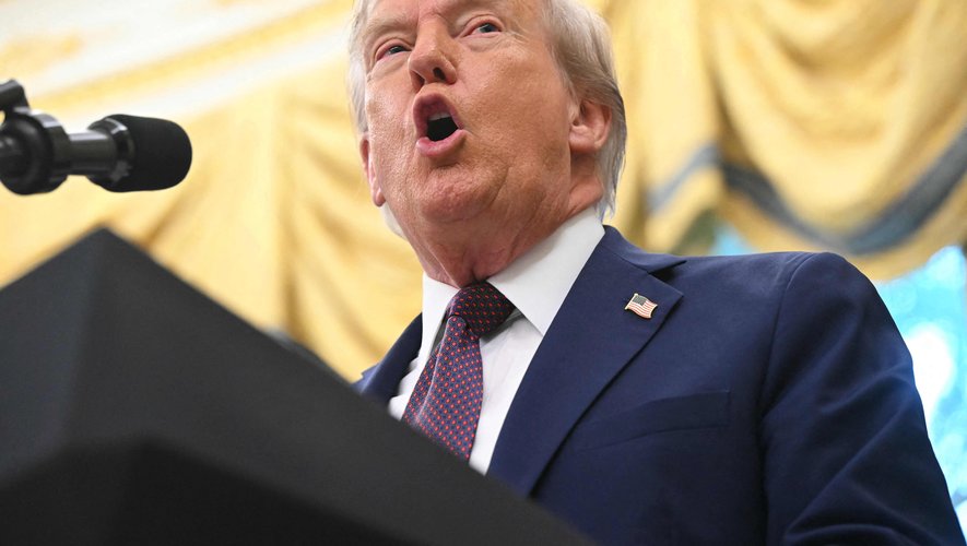 Donald Trump dément les rumeurs sur son état de santé lors d'une conférence à la Maison Blanche