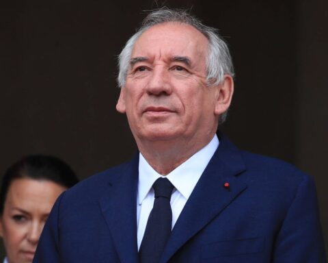 François Bayrou critique le principe de l'exécution provisoire après la condamnation de Nicolas Sarkozy