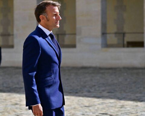 François Bayrou présente sa démission au président de la République ce matin