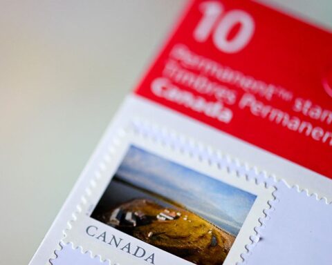Grève nationale des travailleurs de Postes Canada : enjeux et impact sur la livraison du courrier